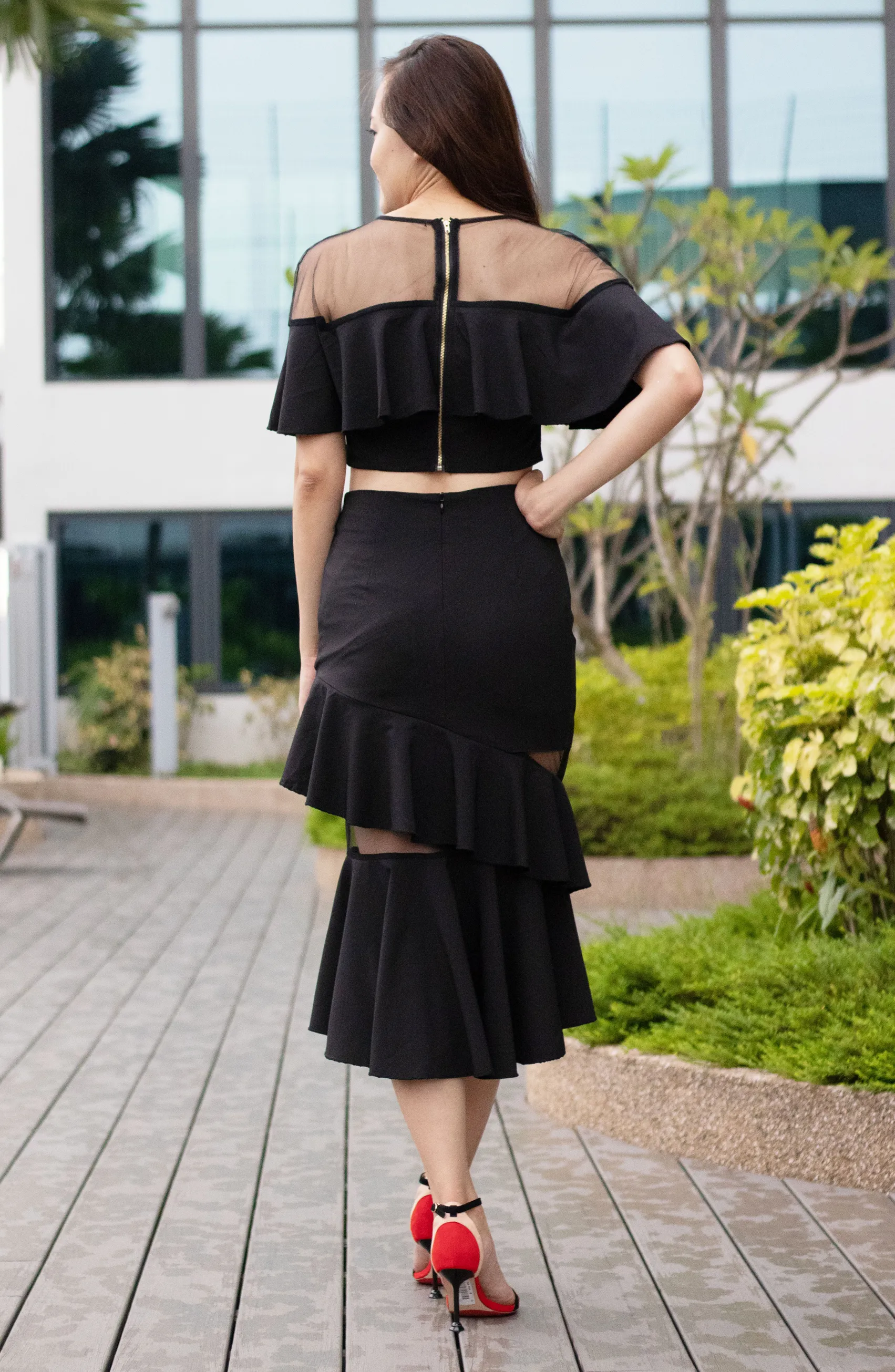 Brigitte Drapey Netted Layered See-through Black Midi Crop Sexy Top